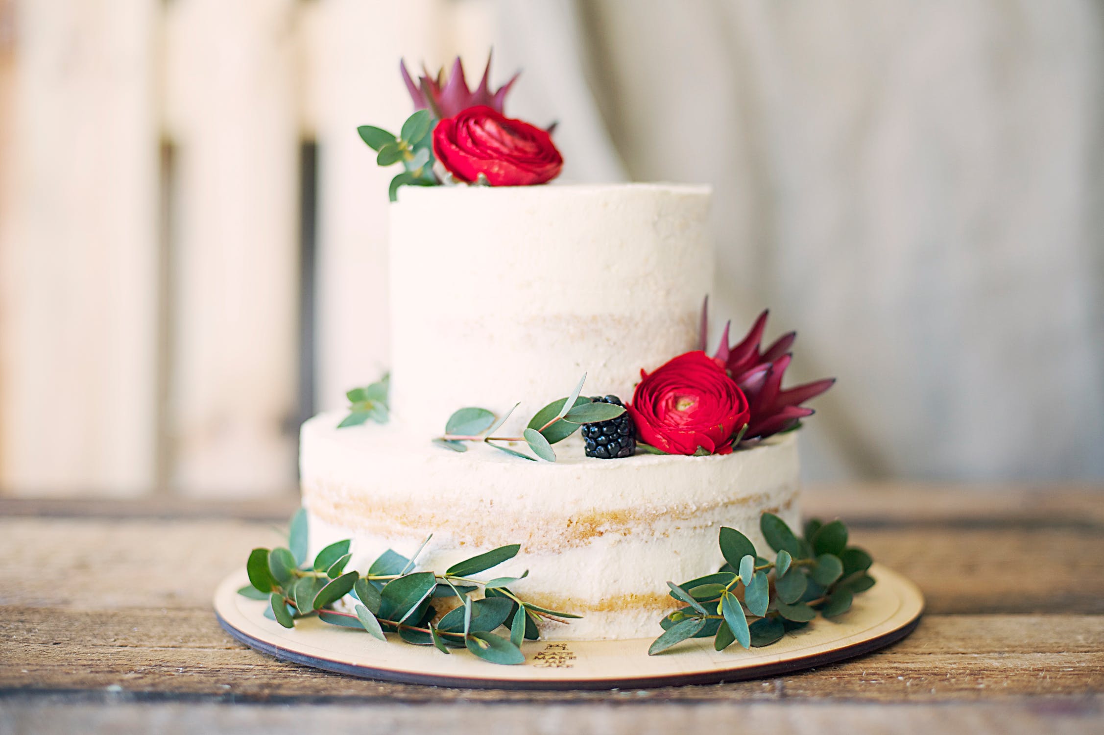 5 Reasons to Custom-Order Your Next Celebration Cake – Cake Bakery North Vancouver